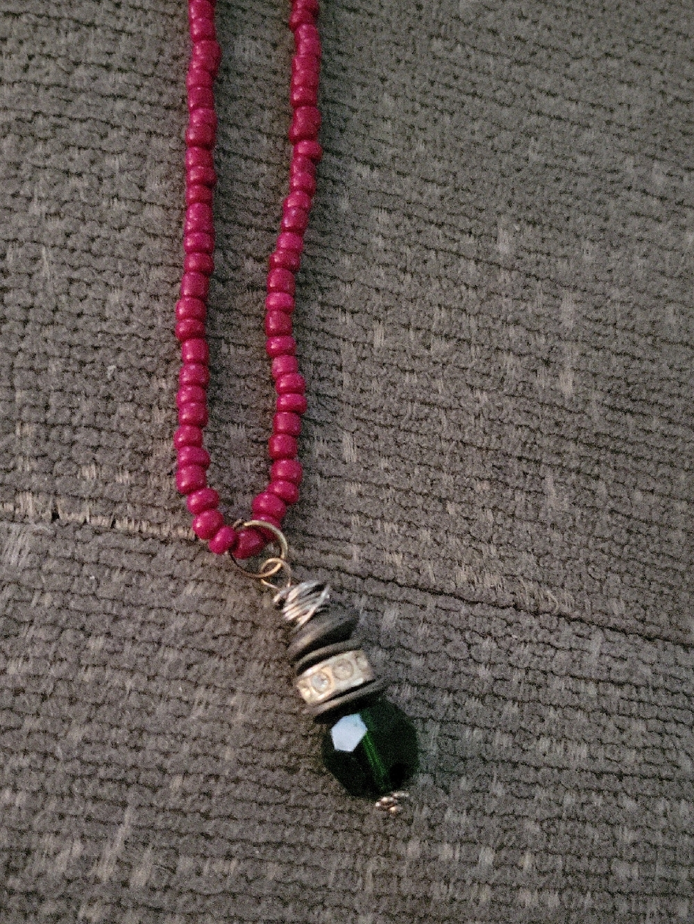Source Unknown Fuchsia Beaded Necklace with Emerald Green Pendant